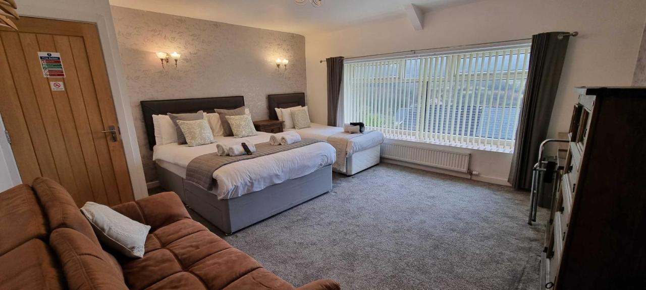 The New Lodge Pontardawe Extérieur photo