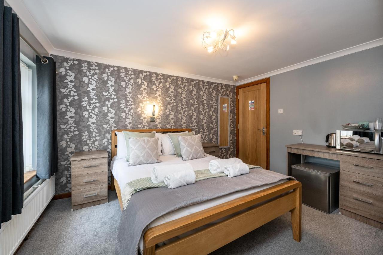 The New Lodge Pontardawe Extérieur photo