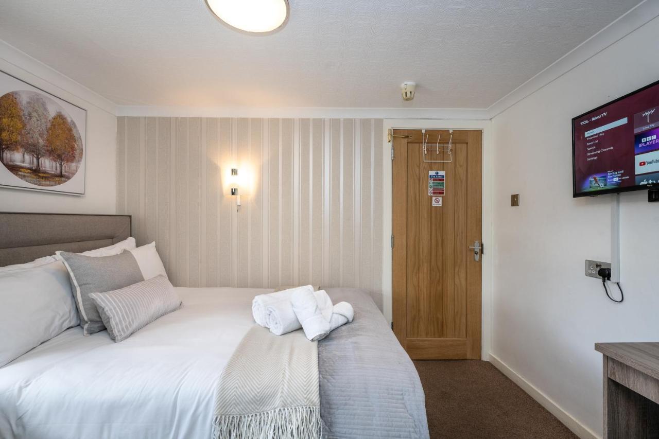The New Lodge Pontardawe Extérieur photo