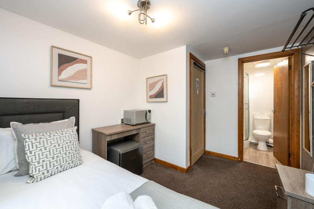 The New Lodge Pontardawe Extérieur photo