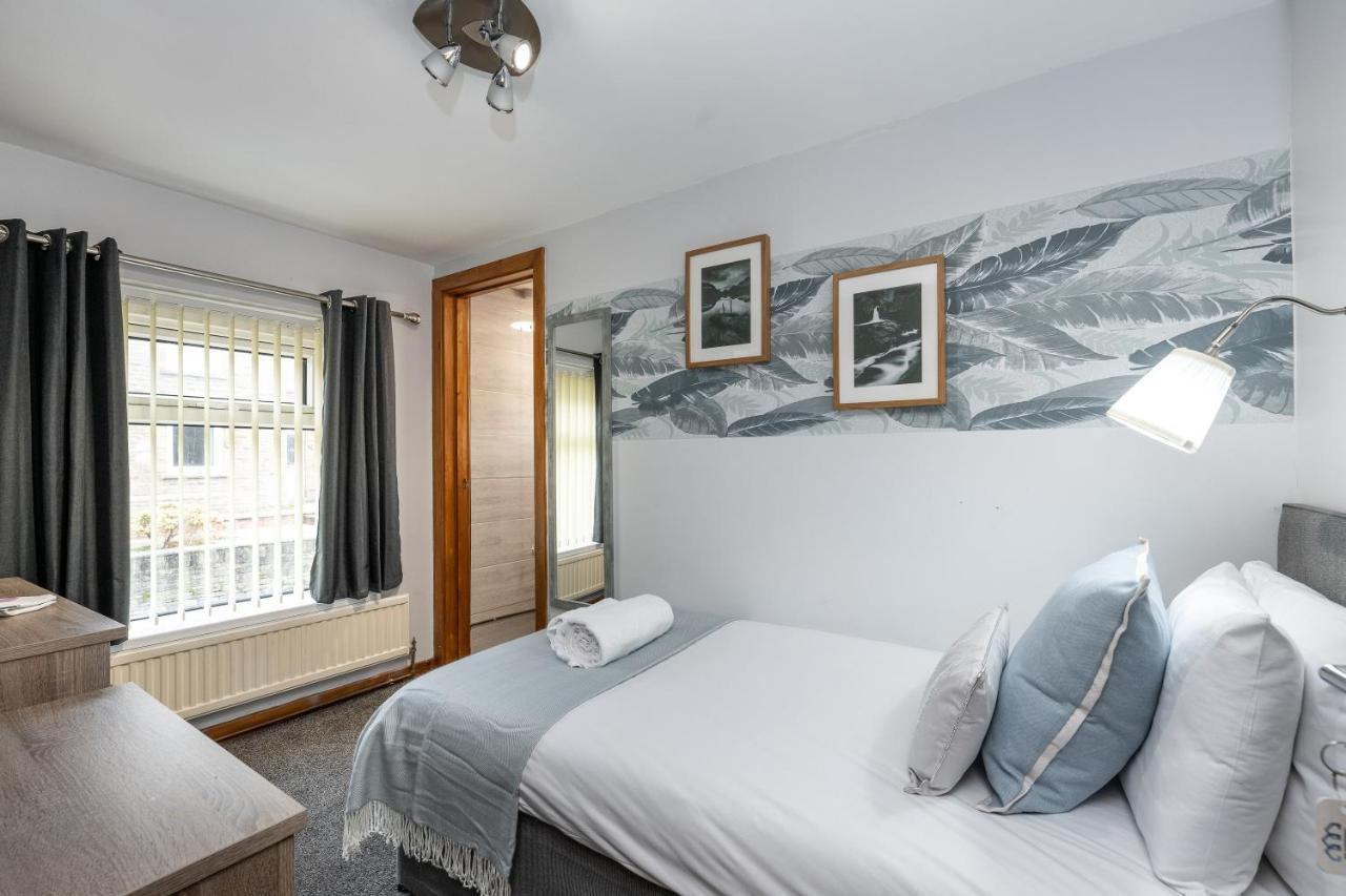 The New Lodge Pontardawe Extérieur photo